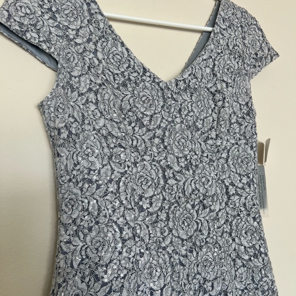 Alex Evening Wear 4 Elegant Gray Lace Evening Gown Mermaid formal NWT - Picture 5 of 12